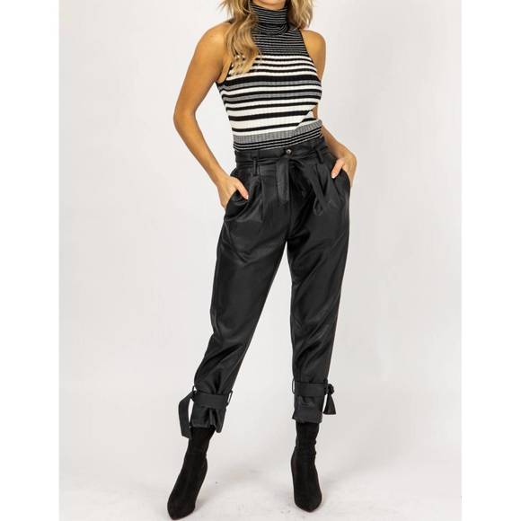 NEW VENTI6 leather pleated ankle tie pants in black - Picture 4 of 7